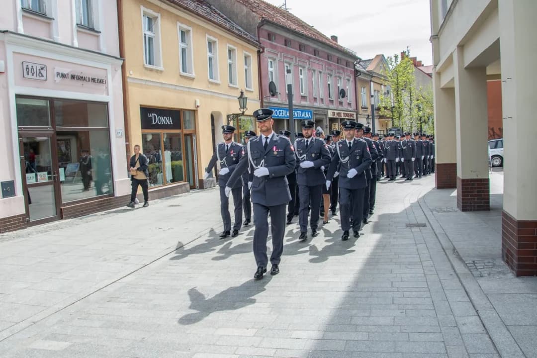 Jubileusz 80-lecia 16 Jarocińskiego Batalionu Remontu Lotnisk — zdjęcie 4 z 93