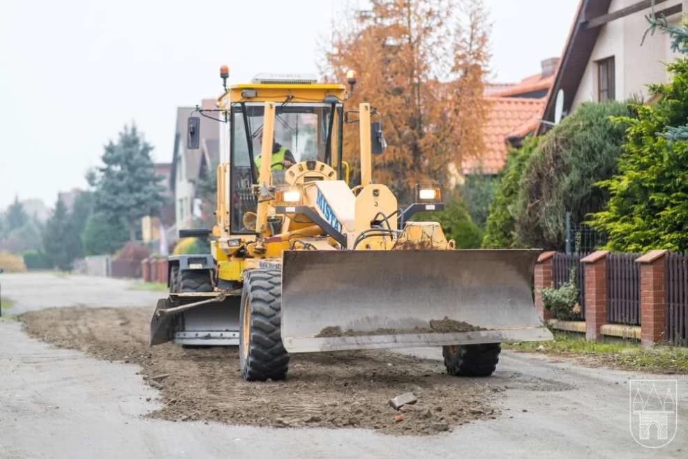 Drogowcy zajęli się remontem dróg gruntowych na terenie gminy Jarocin. Które odcinki zostaną zrobione? [ZDJECIA] — zdjęcie 3 z 8
