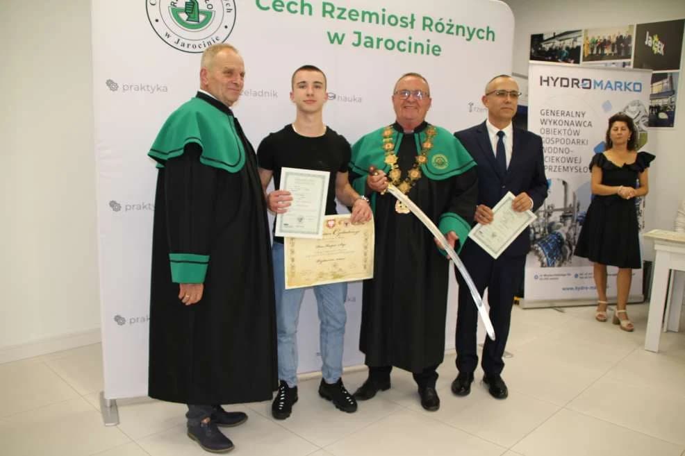 W Jarocinie odbyła się uroczysta ceremonia Wyzwolin Czeladniczych, czyli przejścia z ucznia na czeladnika [ZDJĘCIA, SONDA]