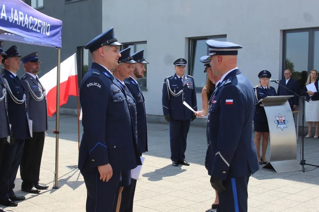 Święto Policji w Jarocinie. Policjanci odebrali awanse, padła ważna zapowiedź na 2027 rok