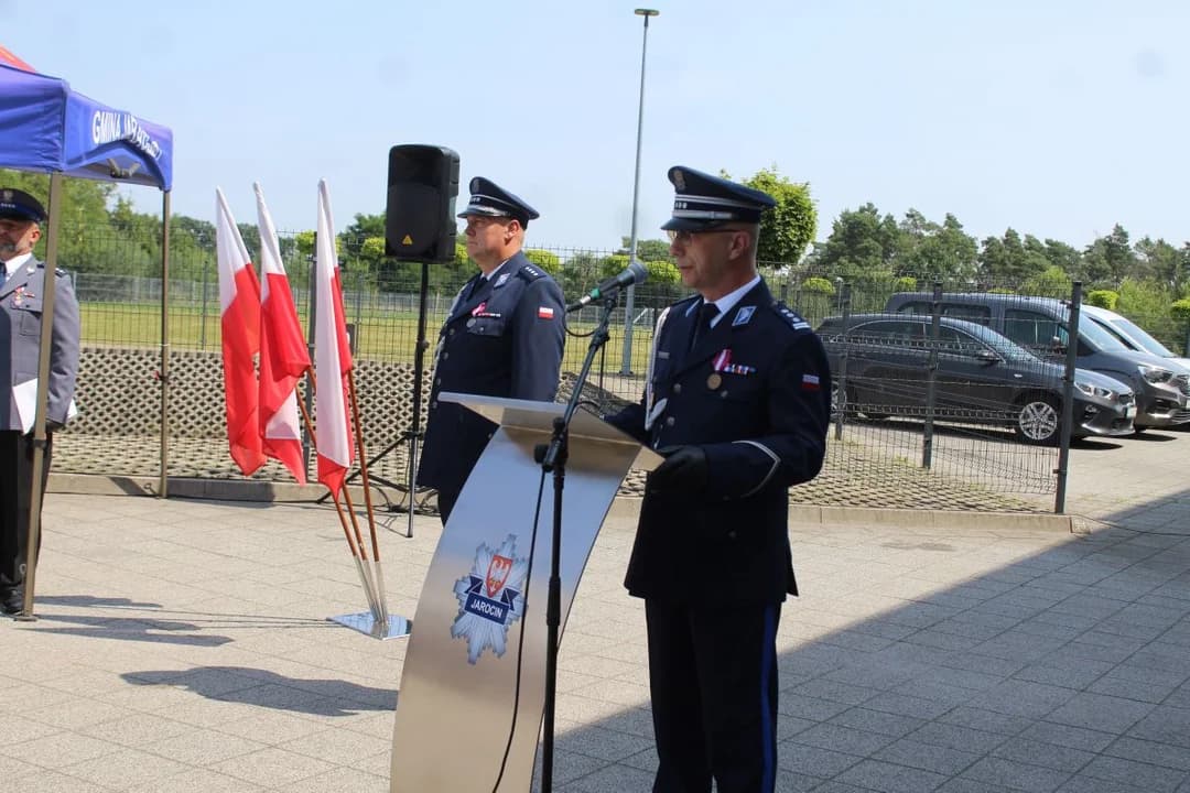 Święto Policji w Jarocinie. Policjanci odebrali awanse, padła ważna zapowiedź na 2027 rok