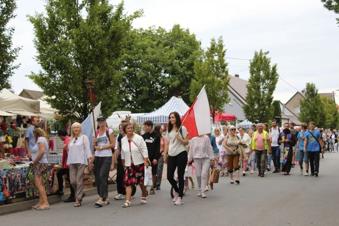 Odpust Matki Bożej Pocieszenia w Golinie z grupami pielgrzymów [2023] — zdjęcie 6 z 264