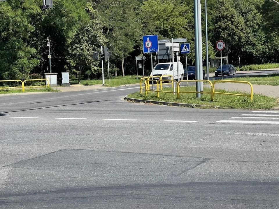 Skrzyżowanie ulicy Wrocławskiej i Powstańców Wielkopolskich w Jarocinie
