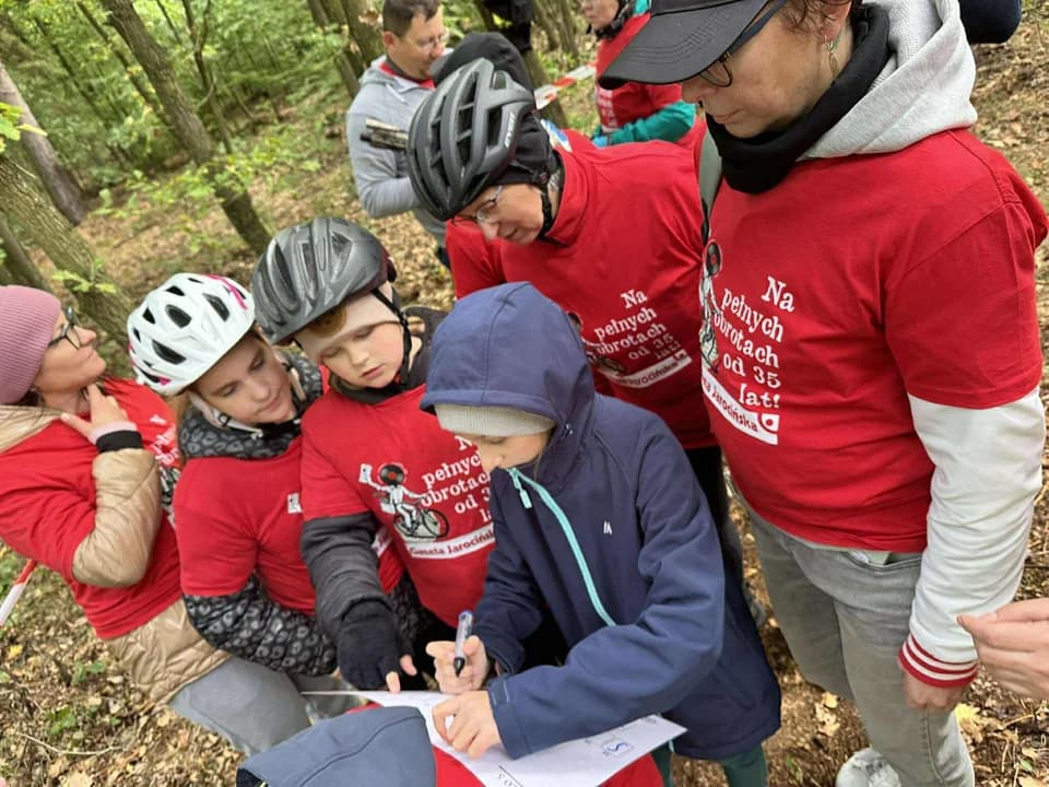 35 km na 35-lecie. Wyjątkowe urodziny „Gazety Jarocińskiej”. Niedzielne podchody z RoweLOVE Jarocin [ZDJĘCIA]
