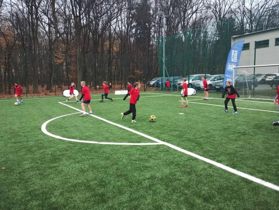Sukces uczniów jarocińskiej „piątki” w Finale Ogólnopolskiego Turnieju „Z Orlika na Stadion” [ZDJĘCIA, SONDA]