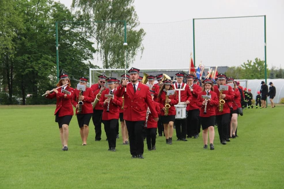 Gminne Obchody Dnia Strażaka i jubileusz 100-lecia OSP Cielcza — zdjęcie 3 z 62