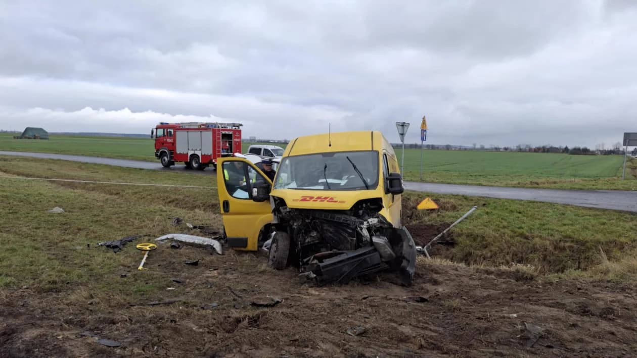 Zderzenie na DK 12 w Jaraczewie z drogą na Wojciechowo