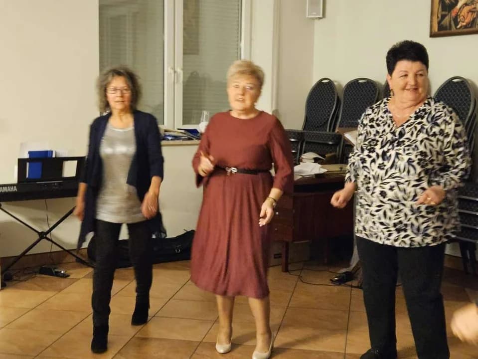 Andrzejki w Klubie Społecznym „Nasz Fyrtel” w Cielczy — zdjęcie 3 z 21
