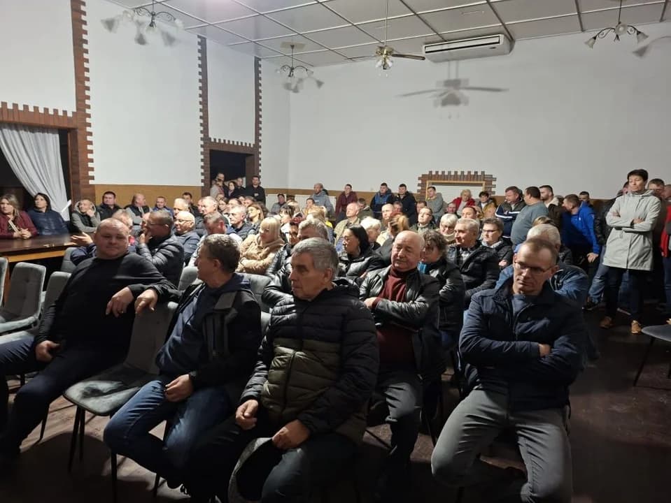 Wójt kontra mieszkańcy w sprawie biogazowni: Zabrakło pańskiej dobrej woli [ZDJĘCIA]