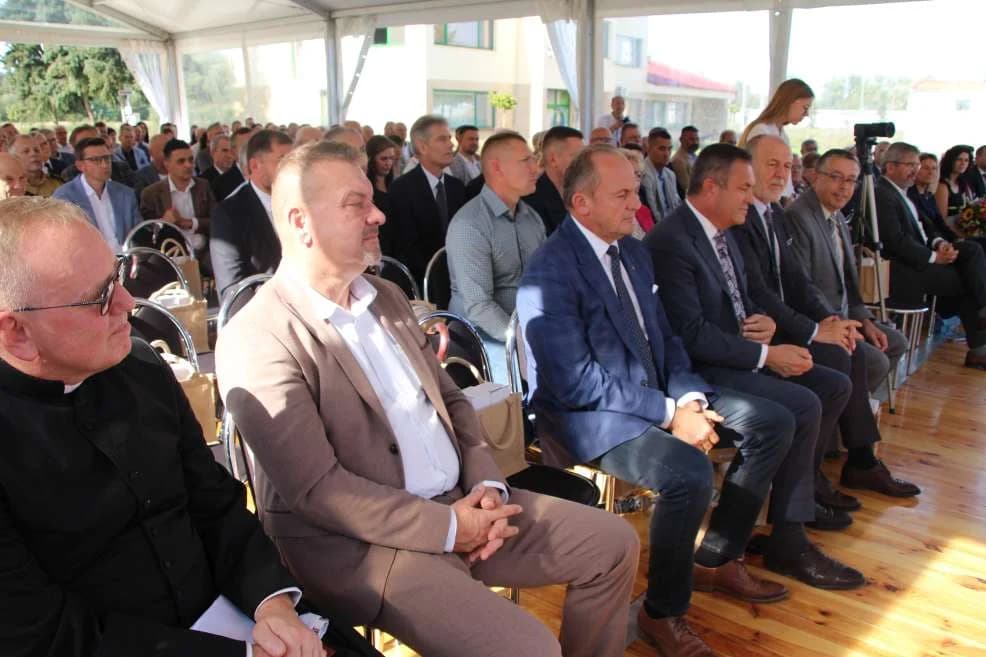 Oddanie do uzytku zmodernizowanej oczyszczalni ścieków w Cielczy — zdjęcie 4 z 39