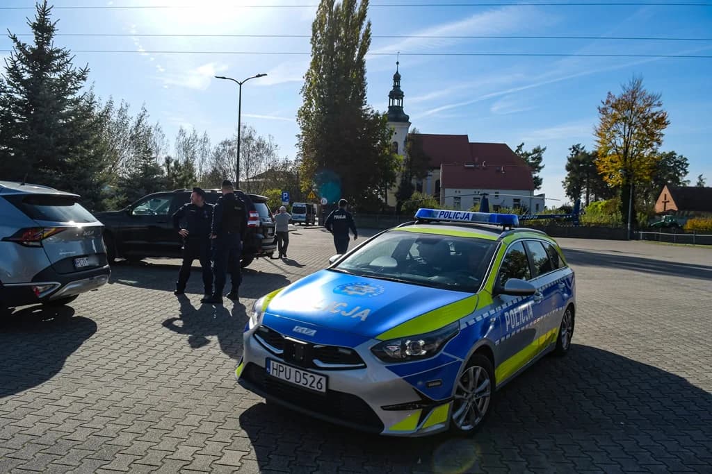 Katastrofa samolotu, uzbrojeni przestępcy i działania antyterrorystów - duże ćwiczenia policji i służb ratowniczych [ZDJĘCIA I FILM]