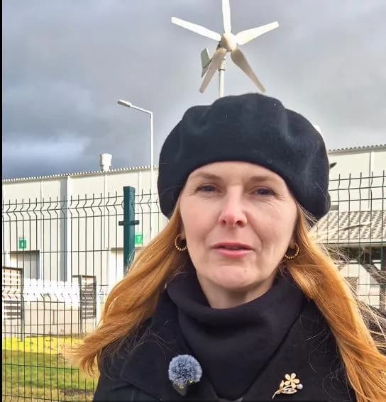 Mam nadzieję, że w 2025 roku mniej będziemy odczuwali uciążliwości odorowe niż w latach poprzednich - mówi burmistrz Jarocina Urszula Wyremblewska-Korzyniewska i pokazuje nowe urządzenia w WCR, które w opinii zakładu mają ograniczyć emisję odorów. Padł też ważny apel do mieszkańców!