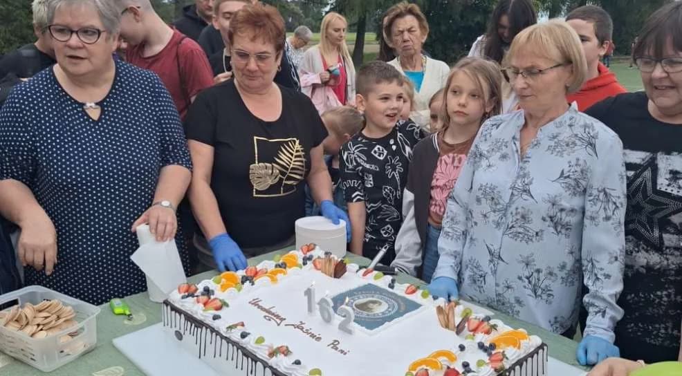 Urodziny patronki Szkoły Podstawowej w Golinie — zdjęcie 3 z 13