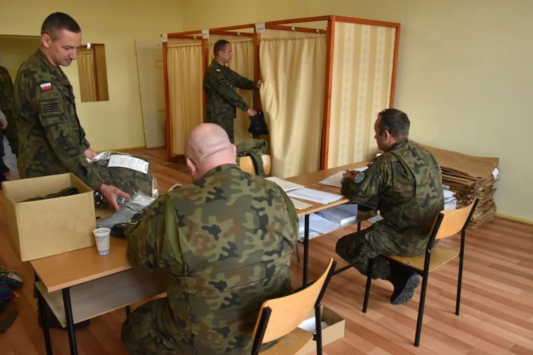 Kolejna grupa elewów rozpoczęła szkolenie w 16. Jarocińskim Batalionie Remontu Lotnisk [ZDJĘCIA] — zdjęcie 3 z 14