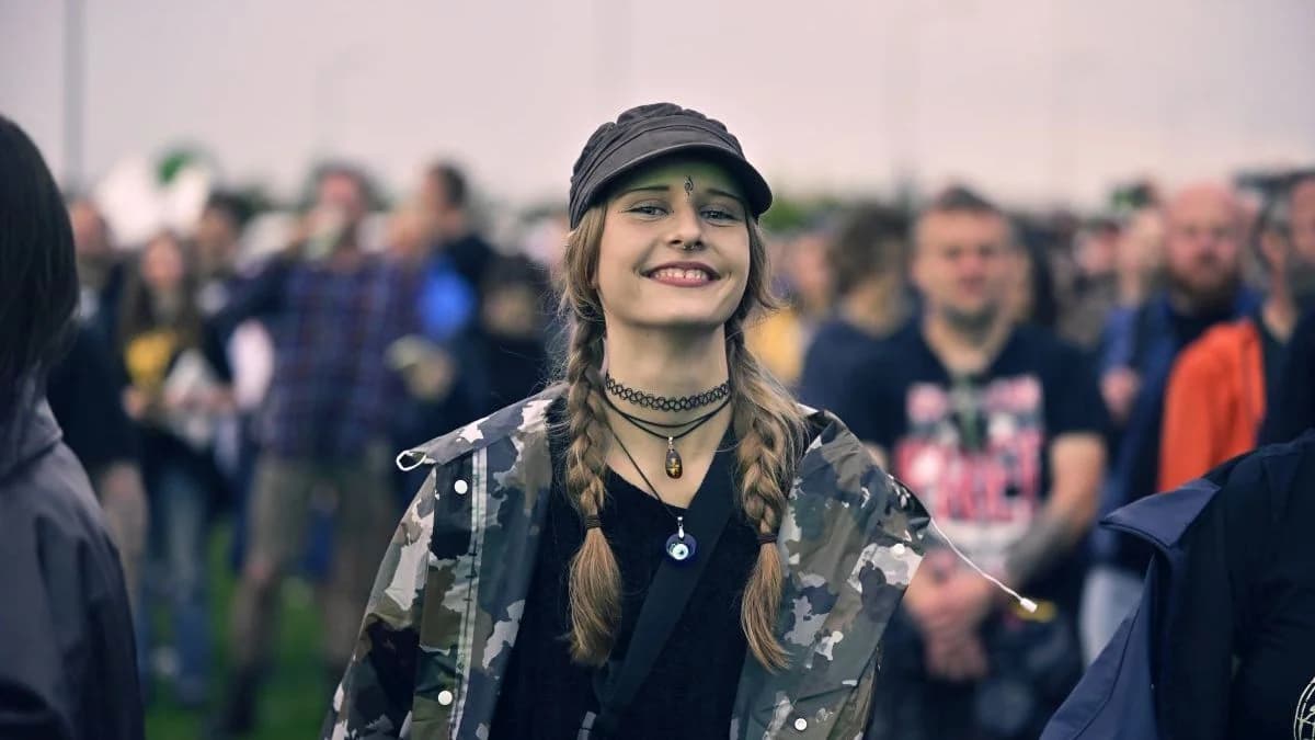 Tak bawiliście w błocie i deszczu podczas pierwszego dnia Jarocin Festiwal 2026