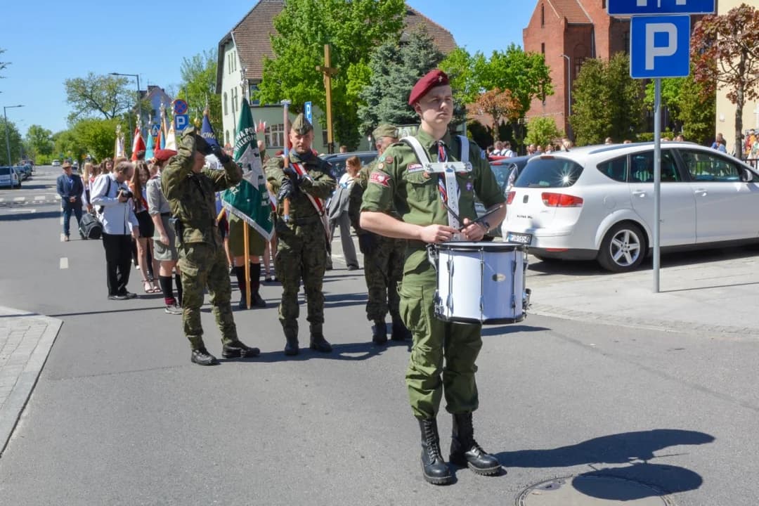 Narodowe Święto Konstytucji 3 Maja w Jarocinie. Zobaczcie naszą FOTORELACJĘ — zdjęcie 6 z 27