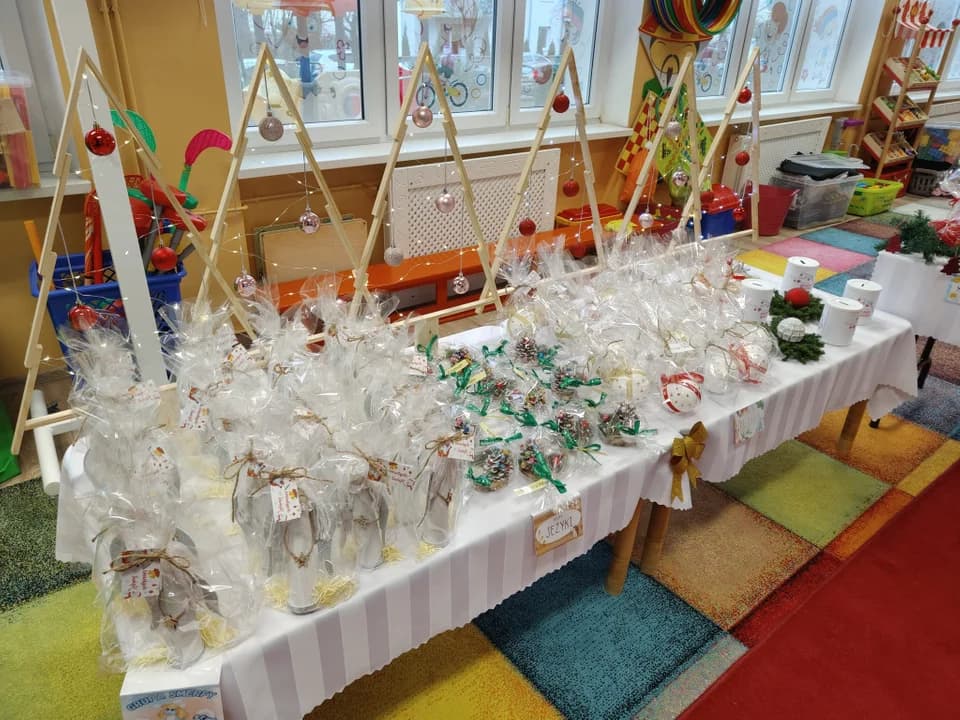 Wielkie serca przedszkolaków z jarocińskiej Jarzębinki — zdjęcie 3 z 23