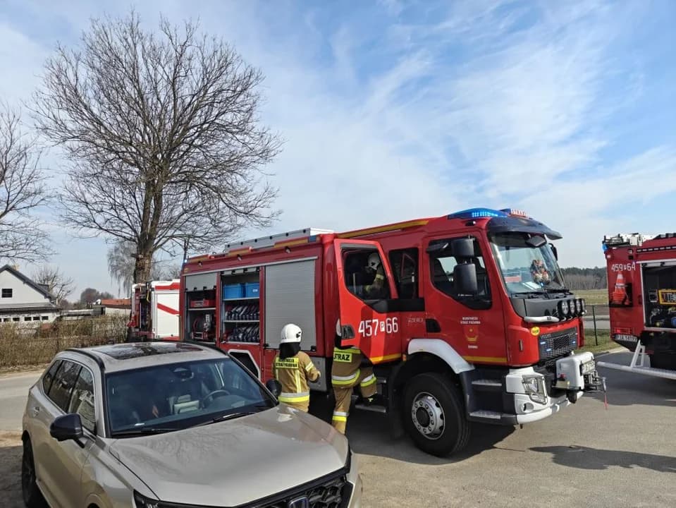 Ćwiczenia strażackie w SP w Dobieszczyźnie