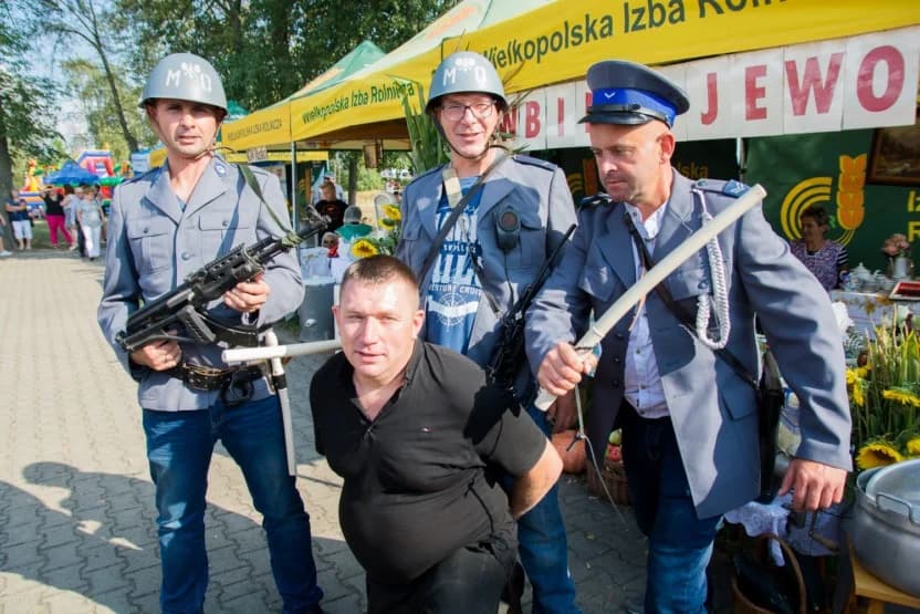 Dożynki 2022 w Goli. Dziękowali za plony w stylu PRL [ZDJĘCIA]
