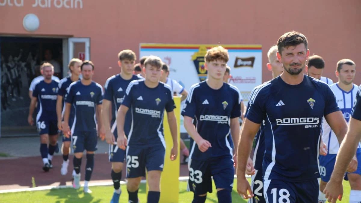 Udana inauguracja V ligi w wykonaniu Jaroty Jarocin [ZDJĘCIA] — zdjęcie 2 z 36