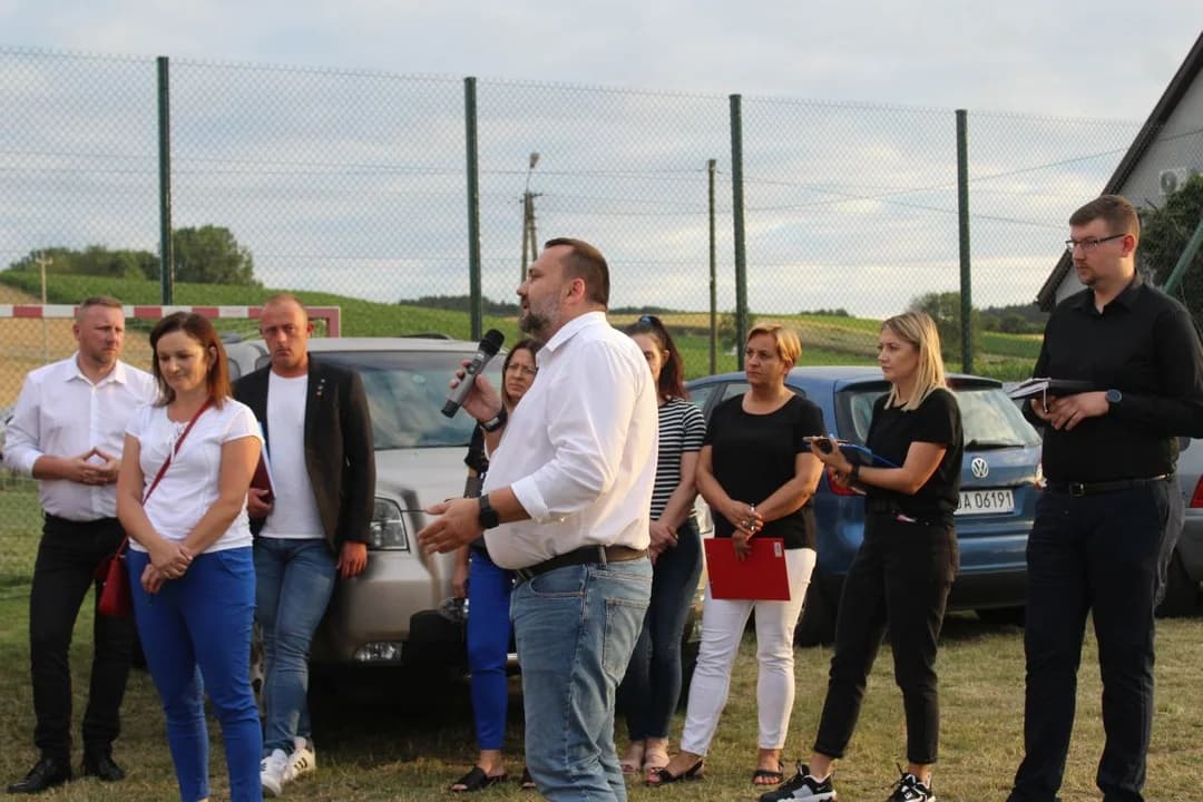 Po trzech tygodniach chciano odwołać sołtyskę Brzóstkowa. Zaskakujący wynik zebrania wiejskiego