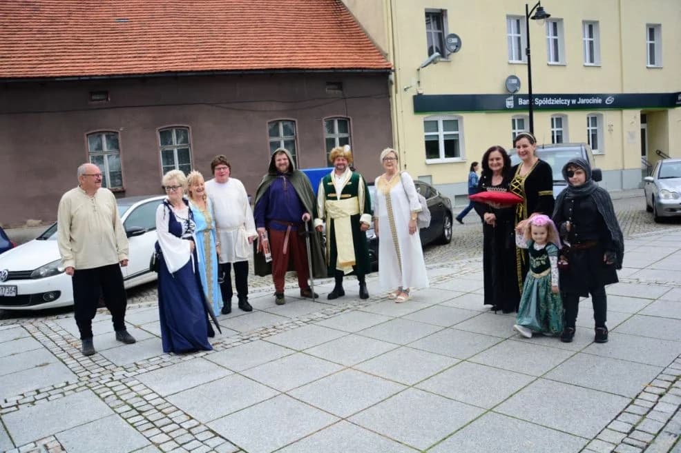 Tłumy na Święcie Parówki w Jaraczewie. Na przekór deszczowej pogodzie [ZDJĘCIA] — zdjęcie 6 z 156
