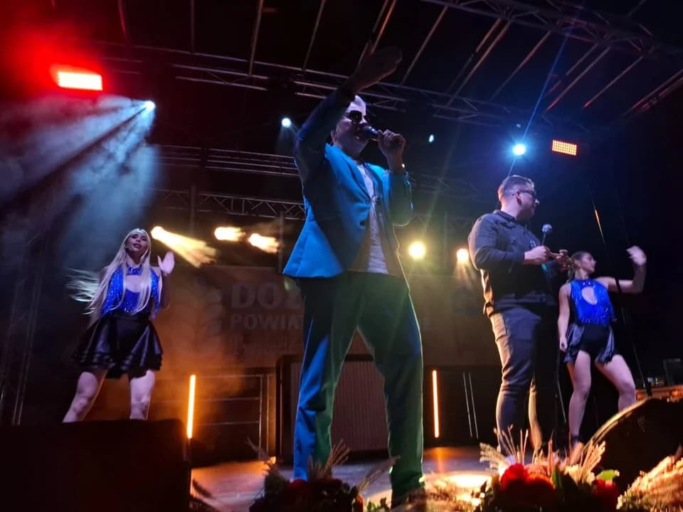 W Twardowie na dożynkach powiatowo-gminnych zagrała grupa Jorrgus.