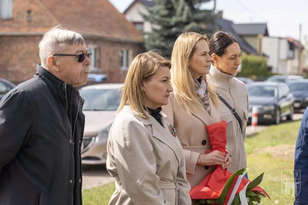 Dwa lata rządów - jaką ocenę dają burmistrzowi mieszkańcy, jaką radni? Jest piątka, ale i jedynka...