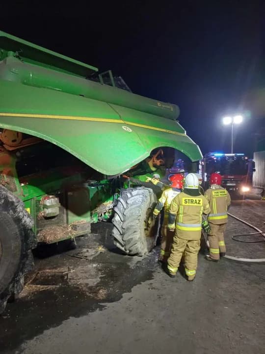Działania strażaków trwały blisko 2 godziny — zdjęcie 3 z 5