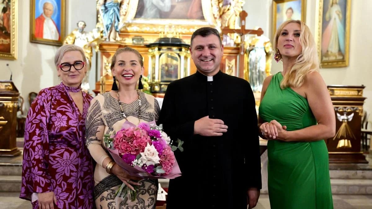Publiczność w Żerkowie była jej bardzo ciekawa. Zapełniła wszystkie ławki w kościele [ZDJĘCIA]