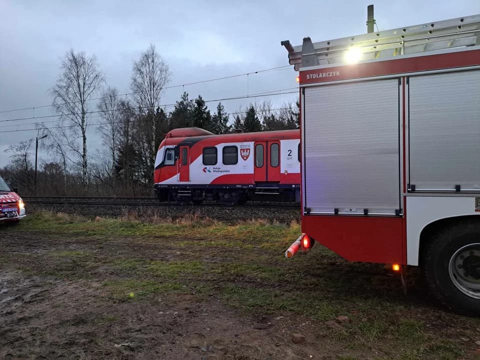 Śmiertelny wypadek na przejeździe kolejowym w Wyszkach