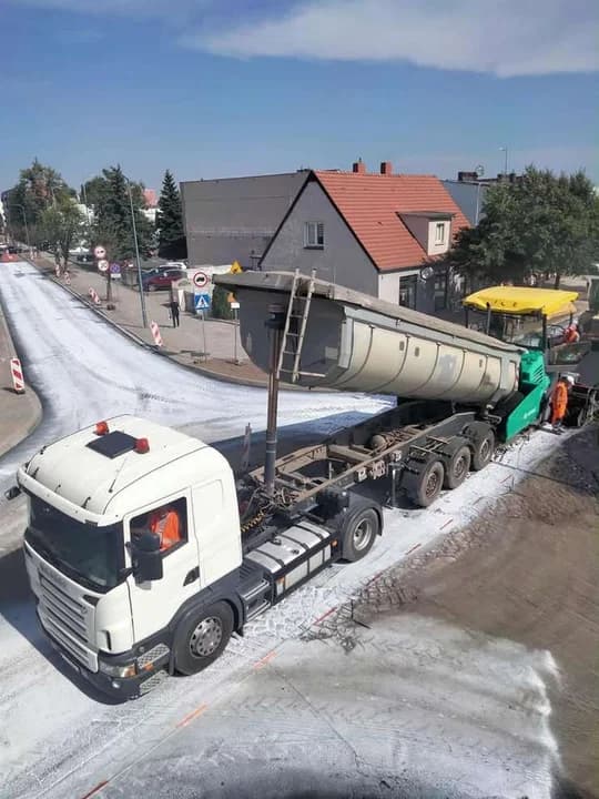 Remont ulic: Kościuszki i Dąbrowskiego w Jarocinie — zdjęcie 2 z 23