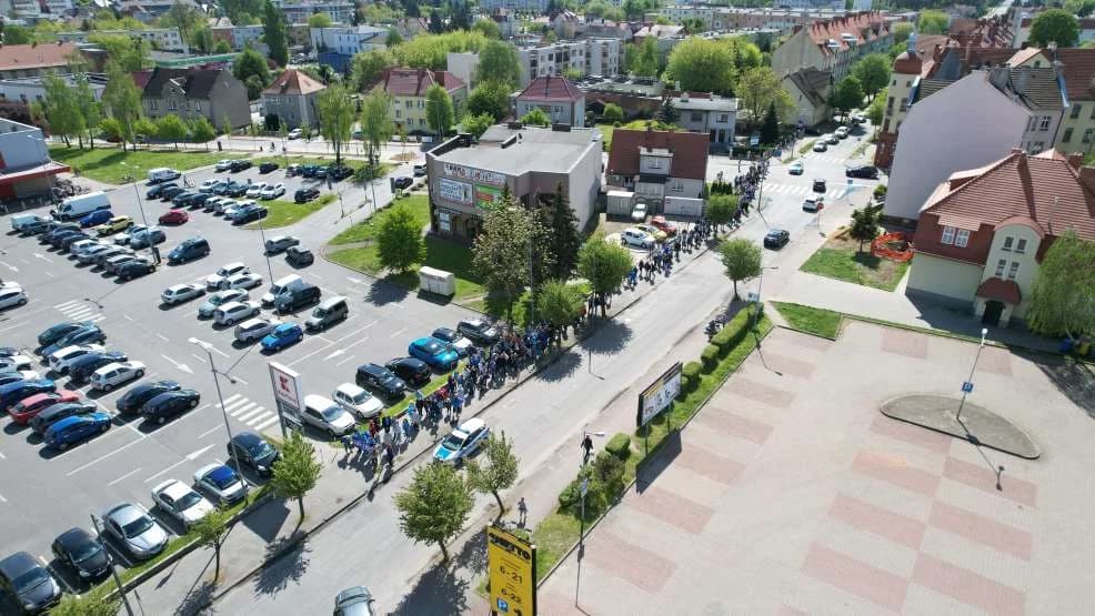 Marsz dla autyzmu w Jarocinie — zdjęcie 2 z 90