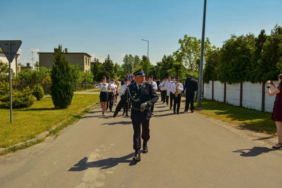 100-lecie OSP Łuszczanów i obchody Gminnego Dnia Strażaka — zdjęcie 4 z 83