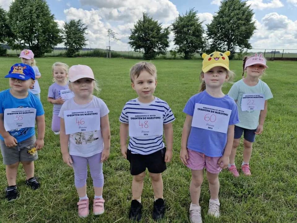 Przedszkolaki z Mieszkowa w akcji „Sprintem do maratonu” — zdjęcie 6 z 73