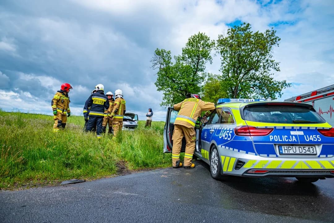 Kolizja na skrzyżowaniu w Chrzanie [ZDJĘCIA] — zdjęcie 5 z 15