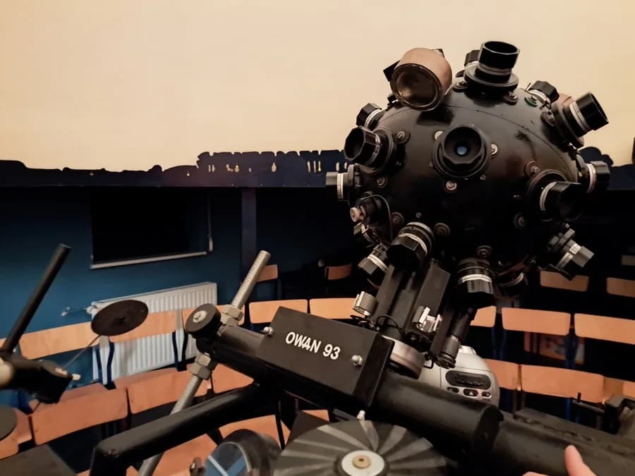 Planetarium w Potarzycy - to już 30 lat! "Jeśli męczy Was to, co widzicie na Ziemi, patrzcie w niebo." [WIDEO]
