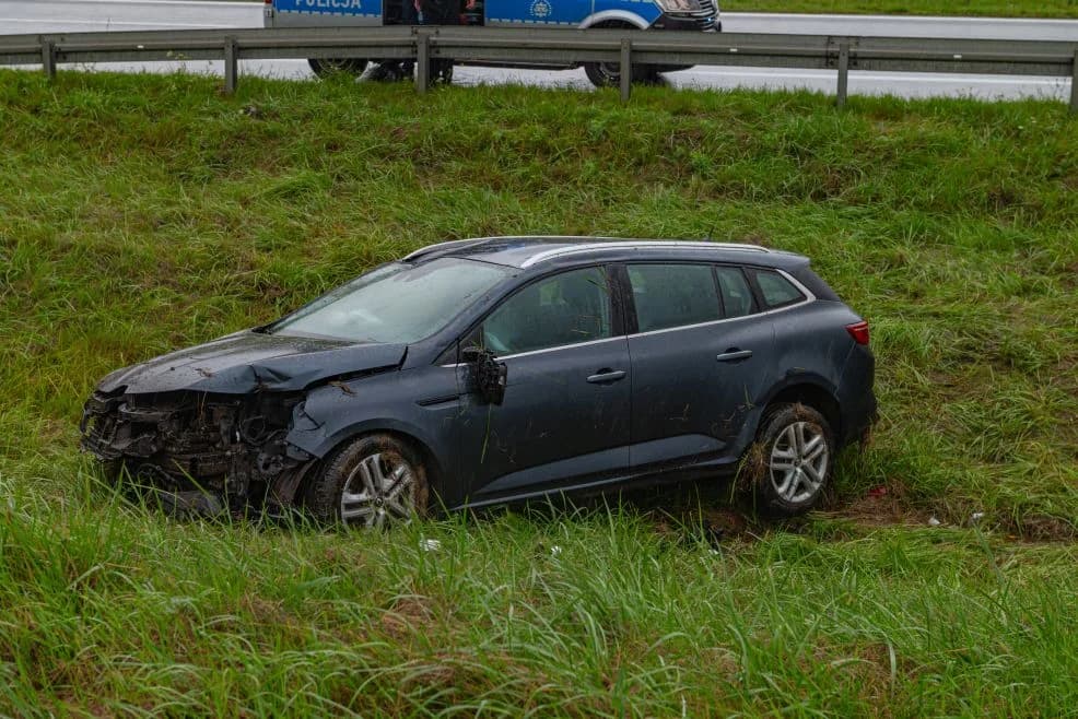 Trzy osoby są w szpitalu po wypadku na obwodnicy Jarocina — zdjęcie 6 z 6