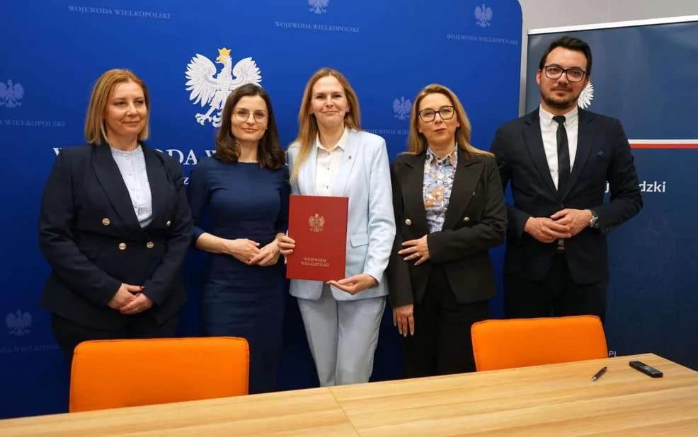 Umowa na dofinansowanie drogi do terenów inwestycyjnych w Jarocinie — zdjęcie 2 z 6