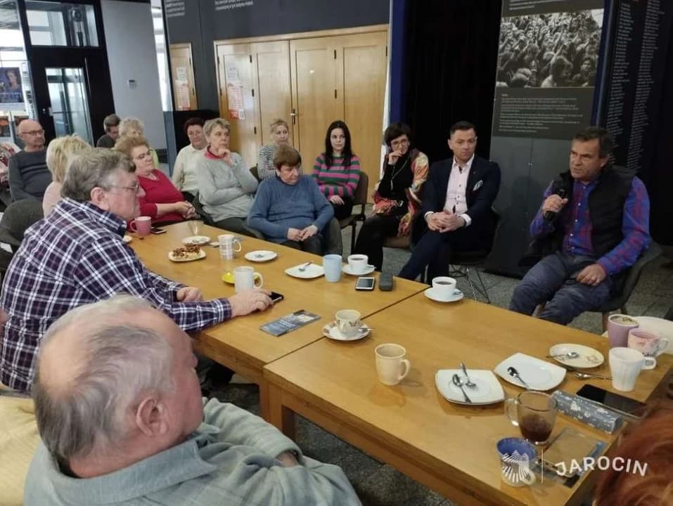 Burmistrz Jarocina spotkał się z seniorami w JOK-u [ZDJĘCIA]