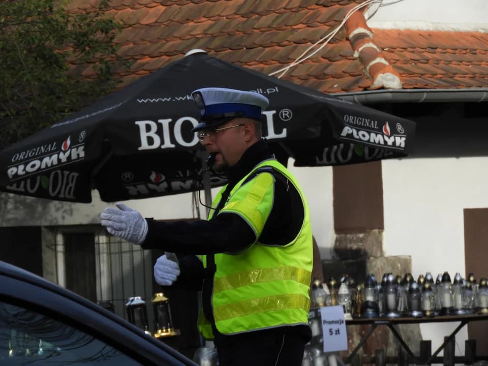 Policja podsumowała akcję Znicz 2025. Niestety znów pijani na drogach [ZDJĘCIA] — zdjęcie 4 z 15