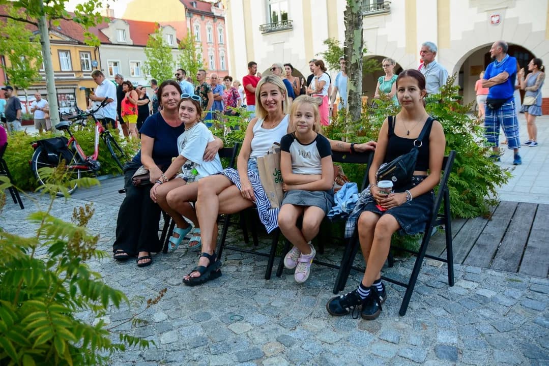 Letnie Brzmienia Jarocina. Marta Mąka i zespół Senders stworzyli wyjątkowe widowisko [ZDJĘCIA]