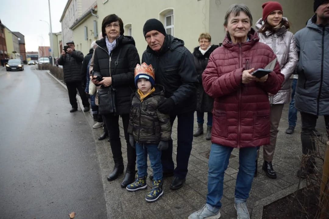 14. Jarocińskie Kolędowanie z Orszakiem Trzech Króli. Najwięcej było przedszkolaków  [ZDJĘCIA]