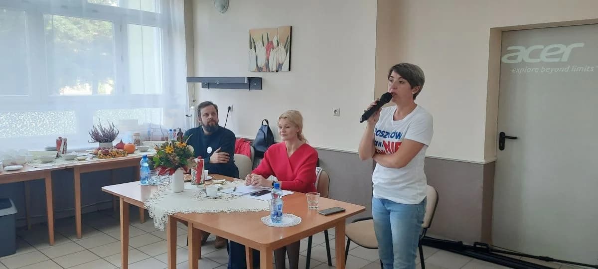 Poseł Karolina Pawliczak w Roszkowie namawiała do kolejnych protestów przeciwko CPK [ZDJĘCIA]