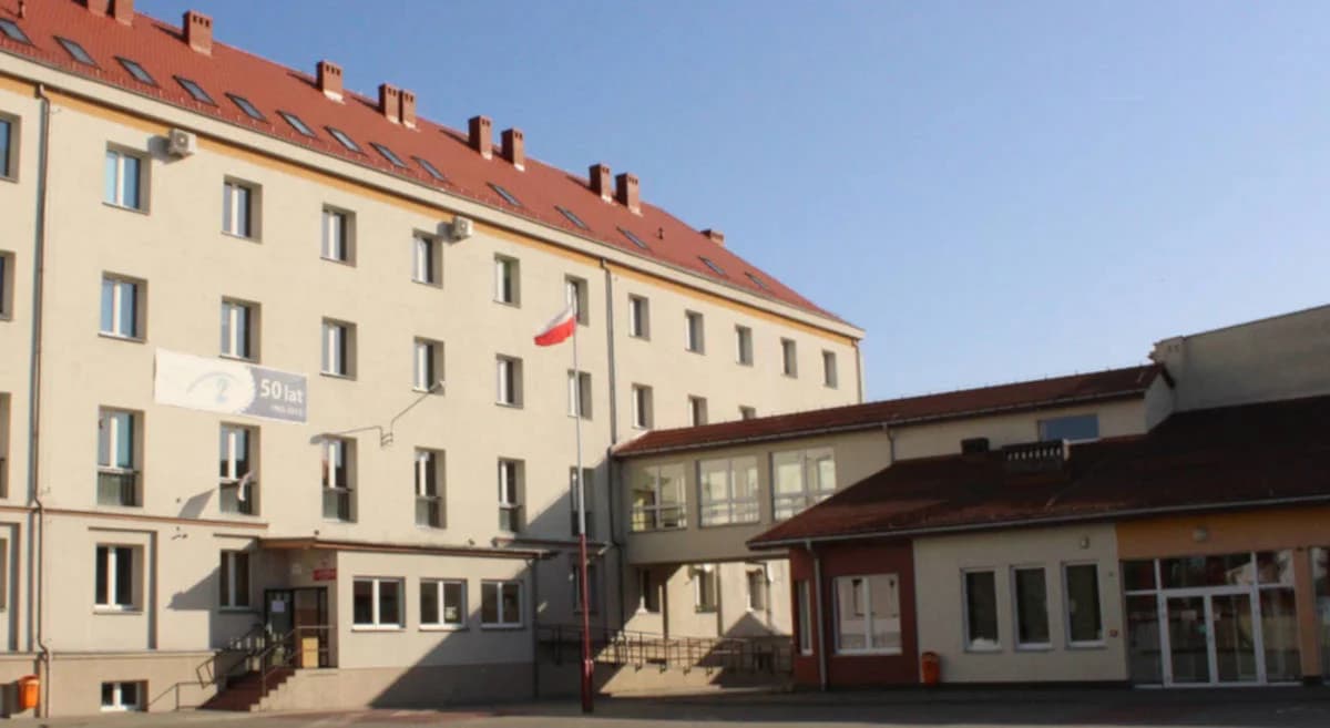 Ta inwestycja w ZSP nr 2 w Jarocinie szacowana jest na prawie 10 mln zł. Starostwo ogłosiło przetarg [ZDJĘCIA]