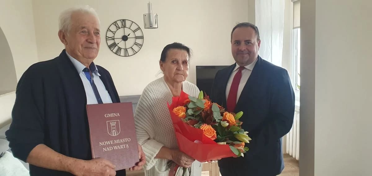Ludosława i Juliusz Marciniak z Chwalęcina obchodzili Diamentowe Gody w środę 10 października — zdjęcie 2 z 4