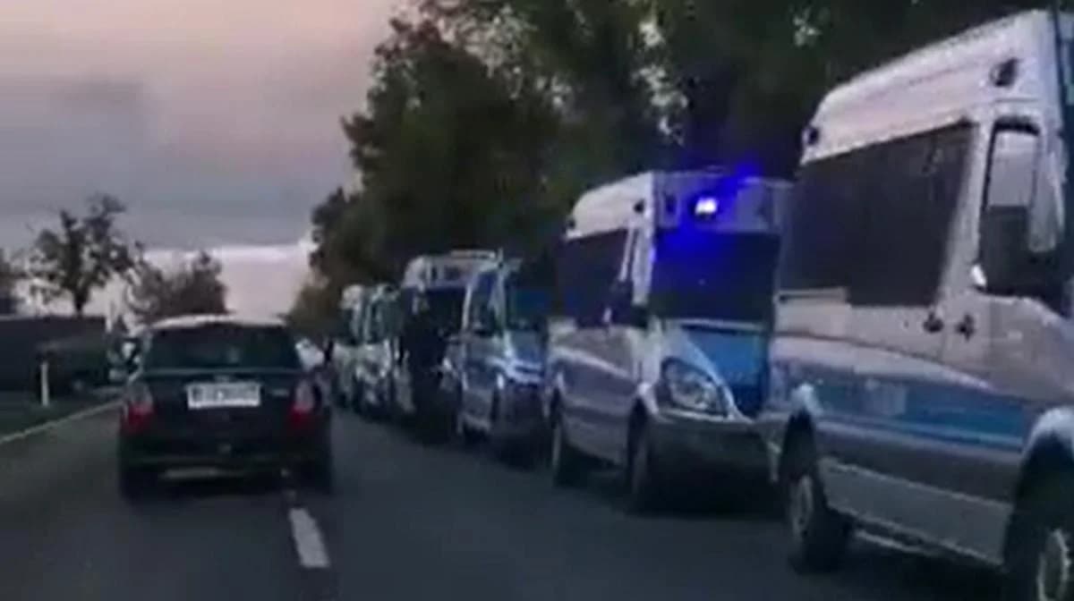 Kierowca z powiatu jarocińskiego nie zatrzymał się do kontroli. Porzucił auto i uciekł [AKTUALIZACJA]