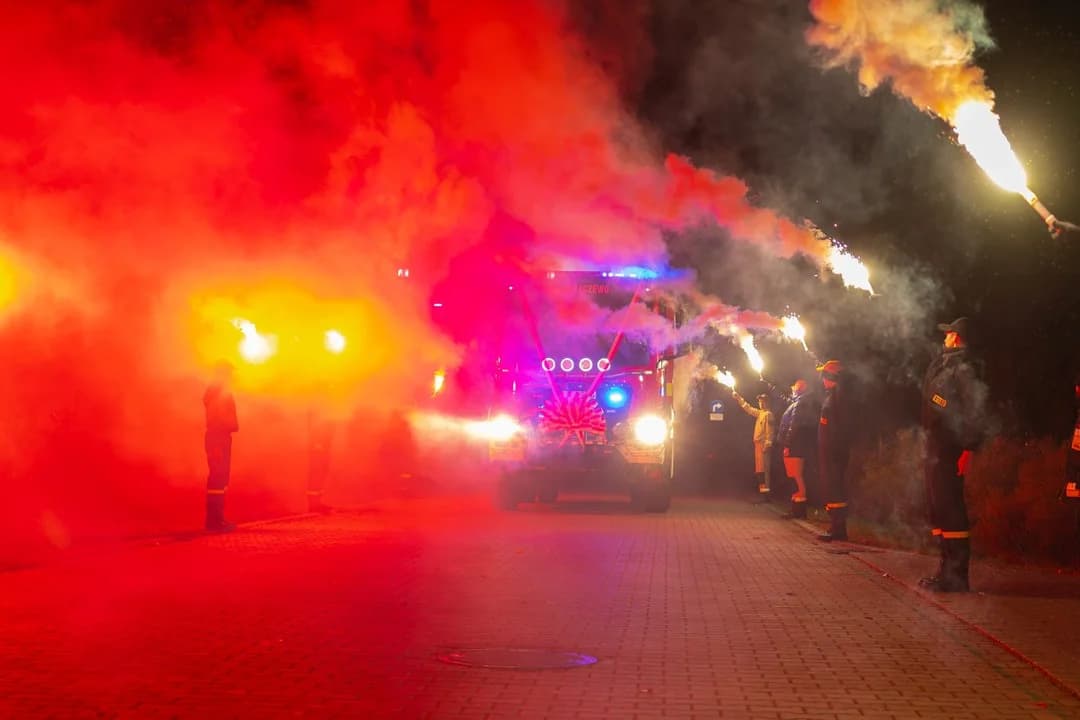 Przekazanie wozu bojowego dla OSP Jaraczewo