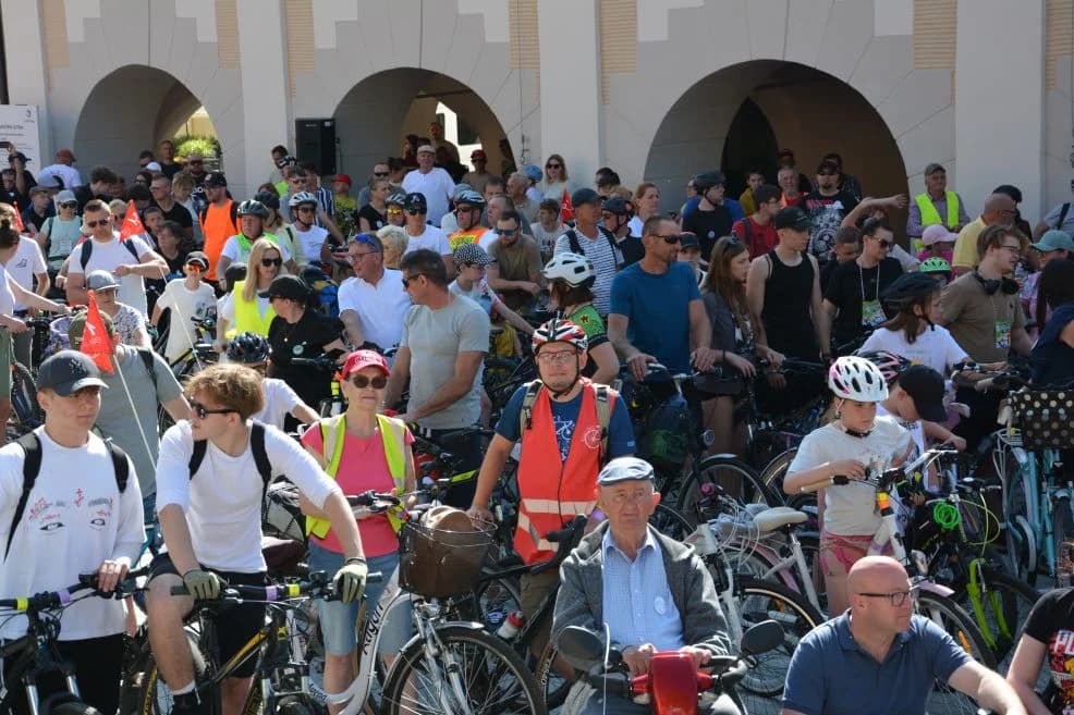 Jarocin pobił rekord Polski w orkiestrze dzwonków rowerowych