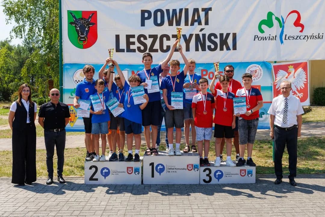 Zawodnicy UKS Komorzanka Komorze zrobili rekordowy wynik. Nigdy do tej pory nie zdobyli tylu medali [ZDJĘCIA] — zdjęcie 6 z 11